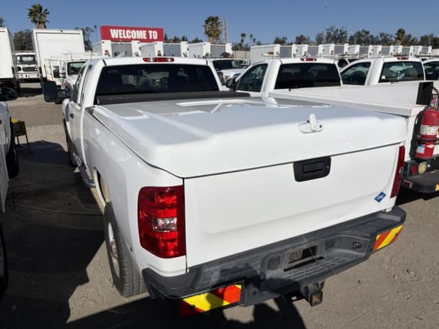 Image of Chevrolet 2500 equipment image 1