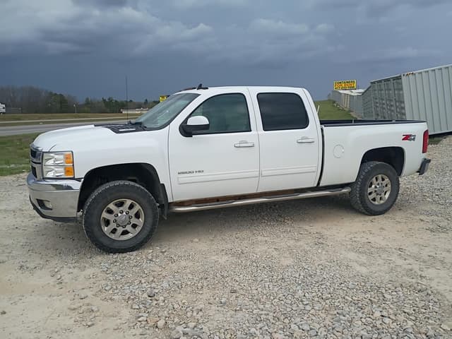 Image of Chevrolet 2500HD equipment image 1