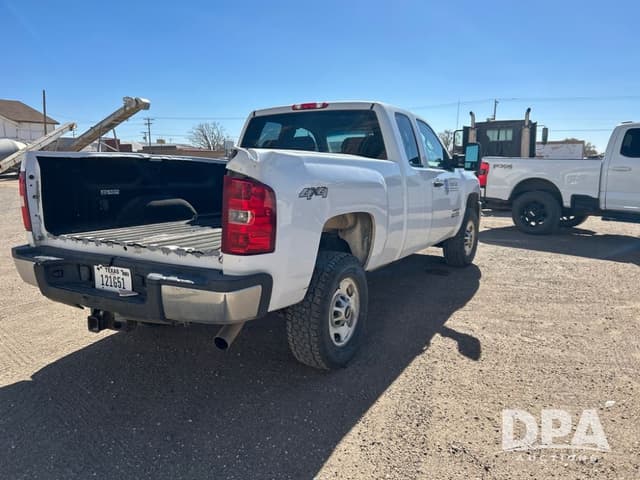 Image of Chevrolet 2500HD equipment image 4