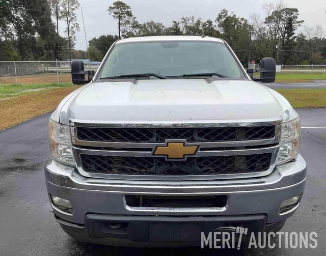 Image of Chevrolet 2500HD equipment image 1