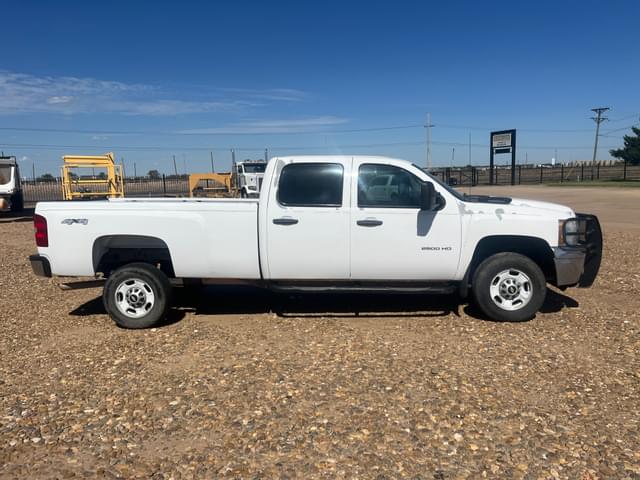 Image of Chevrolet 2500HD equipment image 3