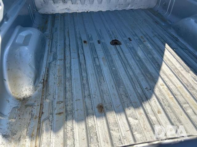 Image of Chevrolet 2500HD equipment image 4