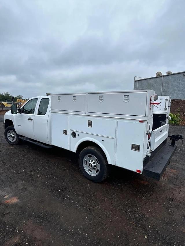 Image of Chevrolet 2500HD equipment image 3