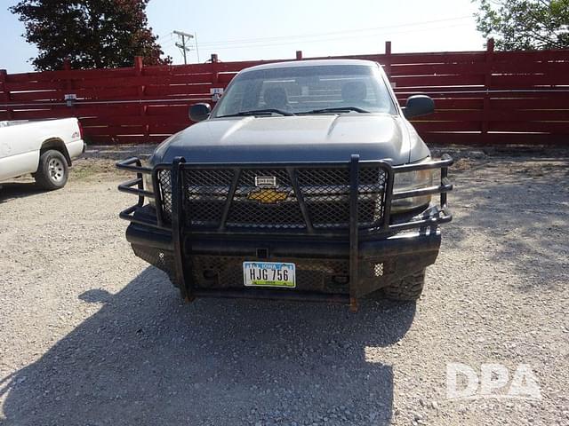 Image of Chevrolet 2500HD equipment image 3