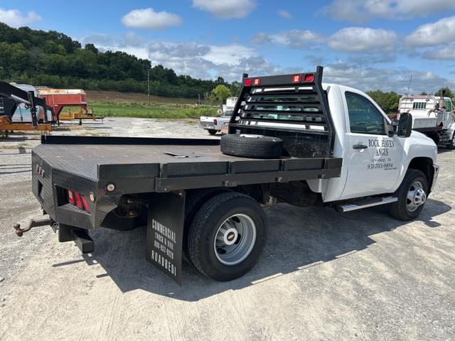 Image of Chevrolet 3500 equipment image 4