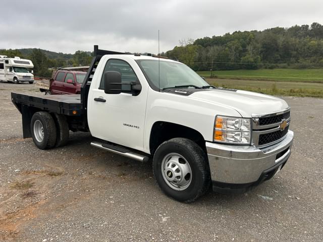 Image of Chevrolet 3500 equipment image 1