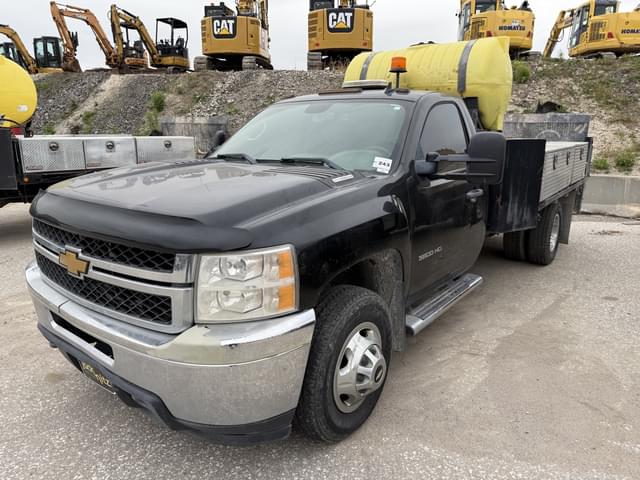 Image of Chevrolet 3500HD equipment image 2