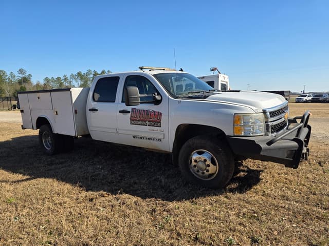Image of Chevrolet 3500HD equipment image 2