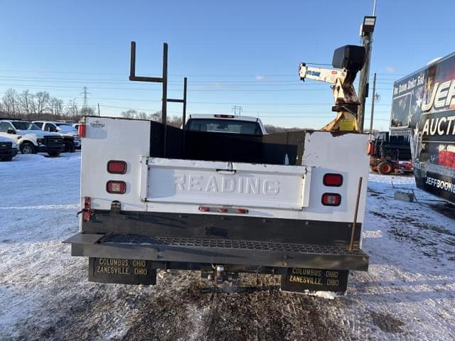 Image of Chevrolet 3500HD equipment image 2