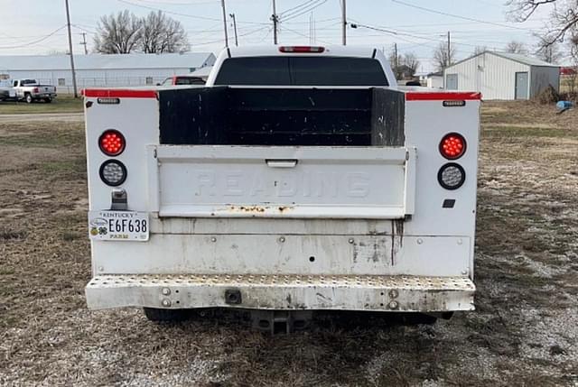 Image of Chevrolet 3500HD equipment image 3