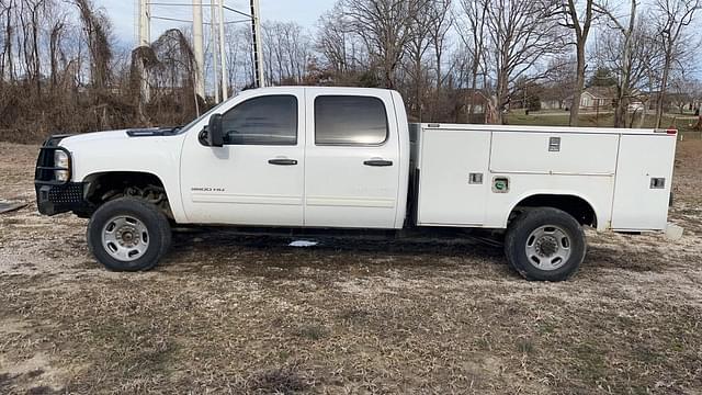 Image of Chevrolet 3500HD equipment image 4