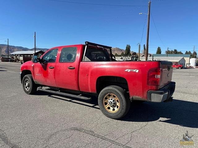 Image of Chevrolet 3500HD equipment image 2