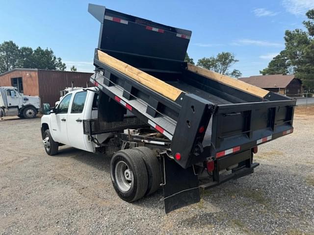 Image of Chevrolet 3500HD equipment image 4