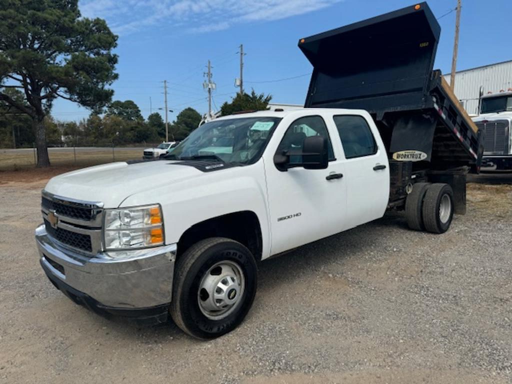 Image of Chevrolet 3500HD Primary image