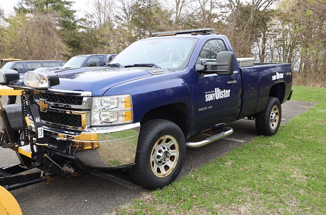 Image of Chevrolet 3500HD equipment image 1