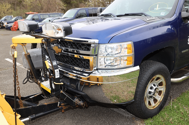 Image of Chevrolet 3500HD equipment image 2