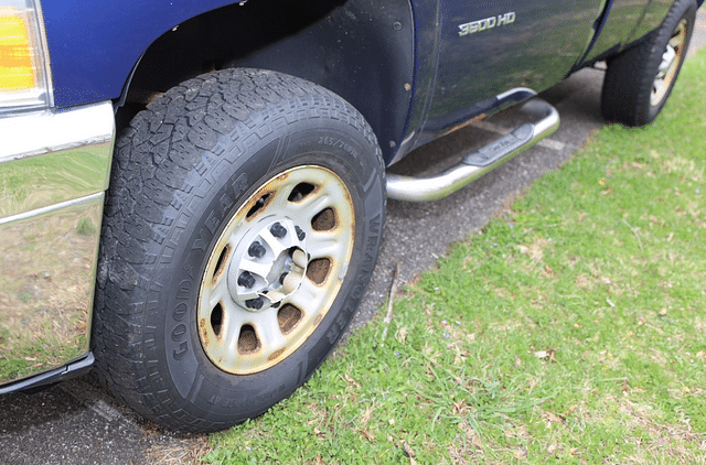 Image of Chevrolet 3500HD equipment image 4
