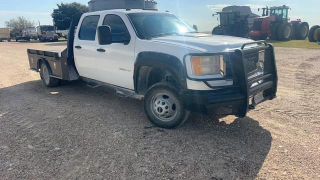 Image of Chevrolet 3500HD equipment image 3