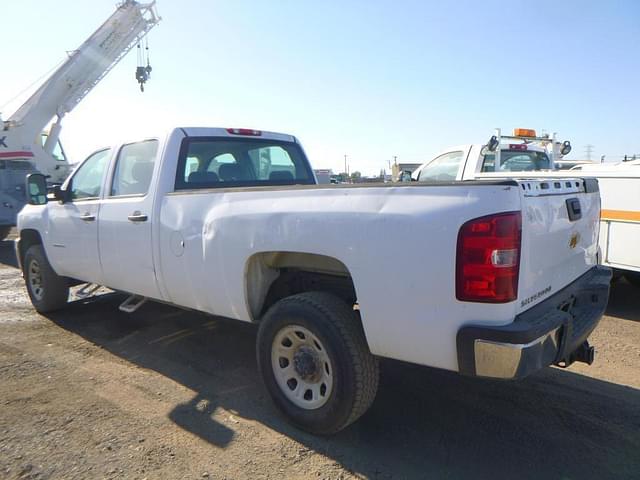 Image of Chevrolet 3500HD equipment image 3