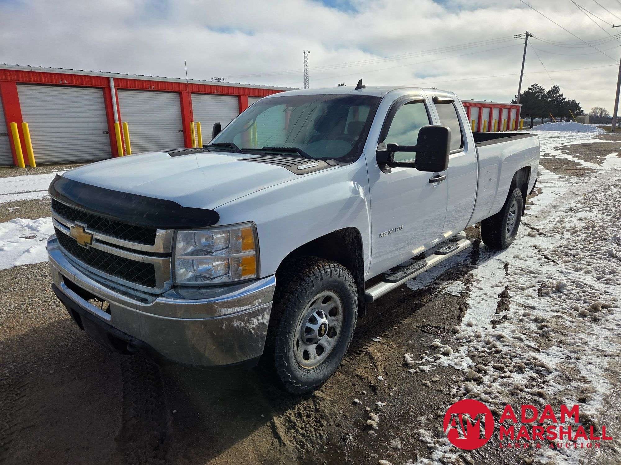 2013 Chevrolet 3500HD Equipment Image0