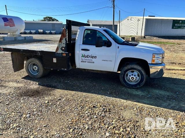 Image of Chevrolet 3500HD equipment image 4