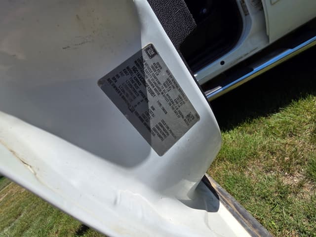 Image of Chevrolet 2500HD equipment image 2
