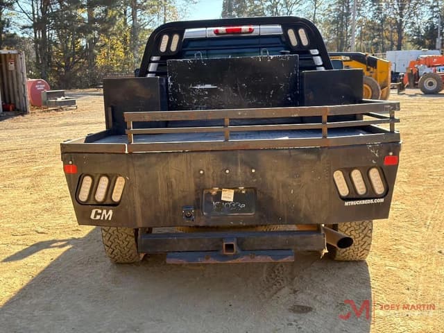 Image of Chevrolet 2500 equipment image 3