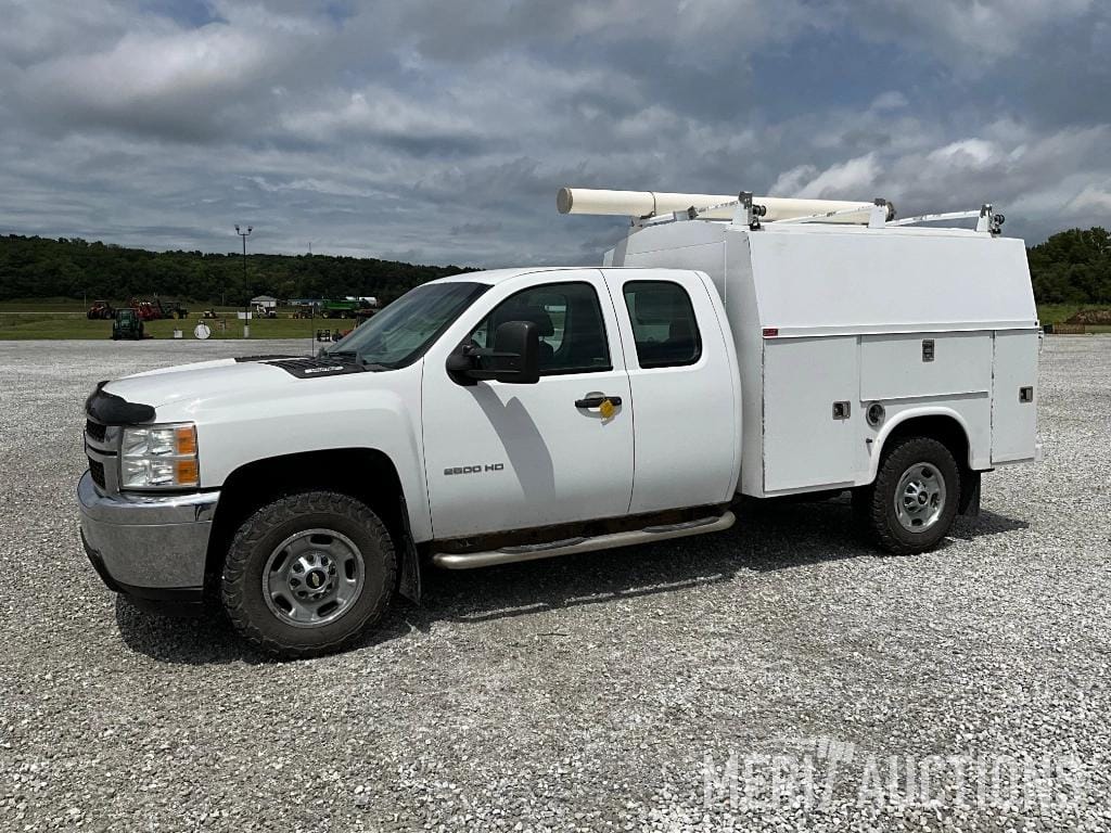2013 Chevrolet 2500 Equipment Image0