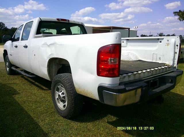 Image of Chevrolet 2500HD equipment image 3