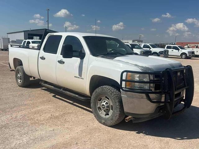 Image of Chevrolet 1500 equipment image 2