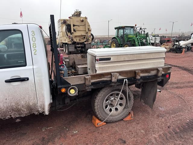 Image of Chevrolet 1500 equipment image 3