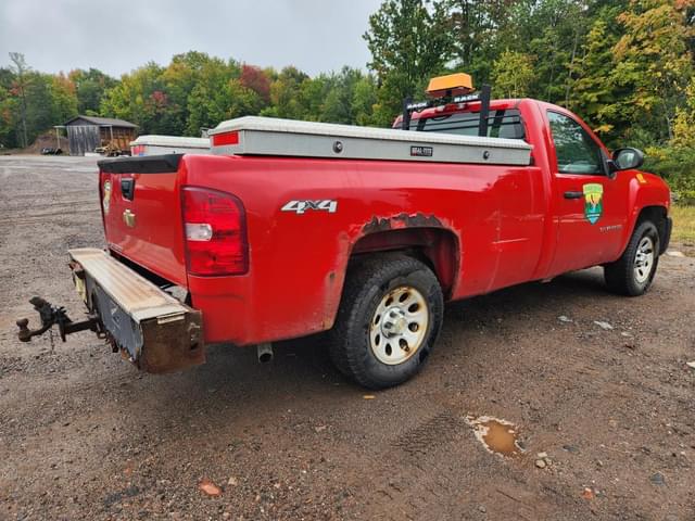 Image of Chevrolet 1500 equipment image 3