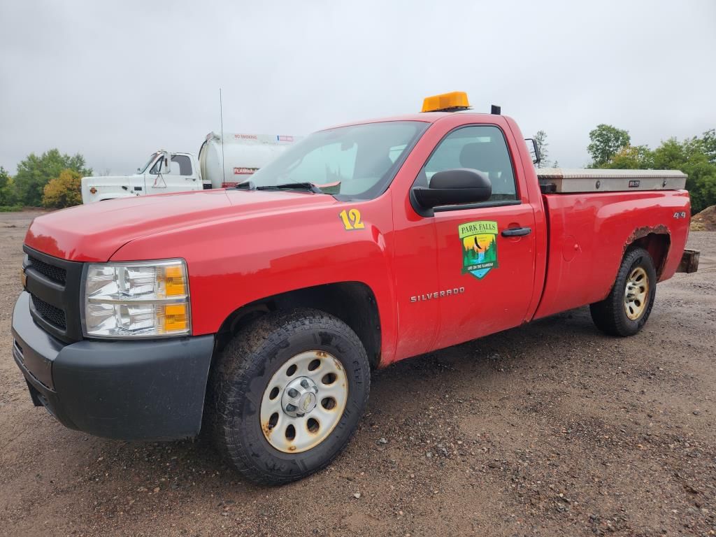 2013 Chevrolet 1500 Equipment Image0