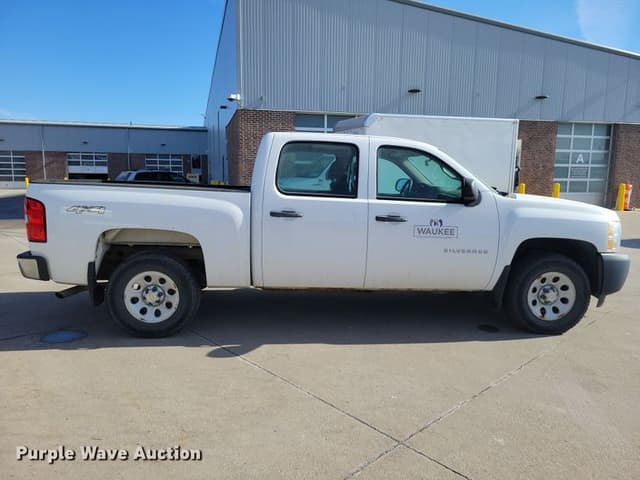 Image of Chevrolet Silverado equipment image 3