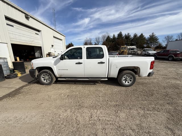 Image of Chevrolet 1500 equipment image 1