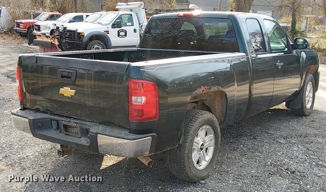 Image of Chevrolet 1500 equipment image 4