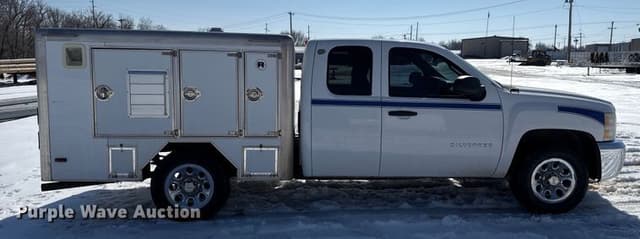 Image of Chevrolet 1500 equipment image 3