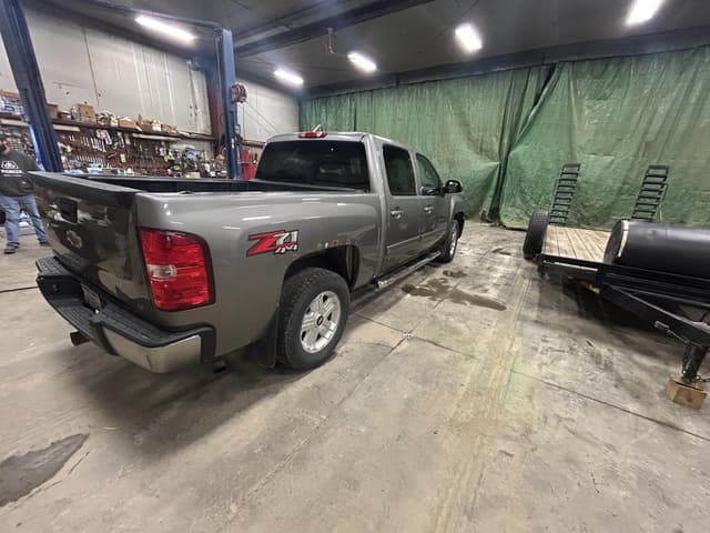 Image of Chevrolet 1500 equipment image 3