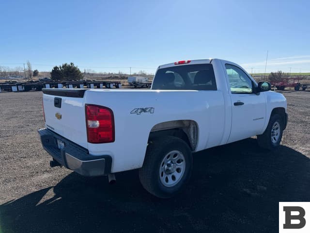 Image of Chevrolet 1500 equipment image 4