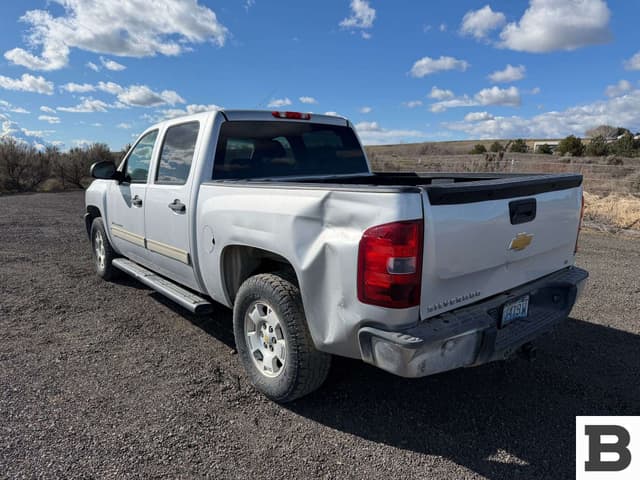 Image of Chevrolet 1500 equipment image 3