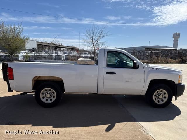 Image of Chevrolet 1500 equipment image 3