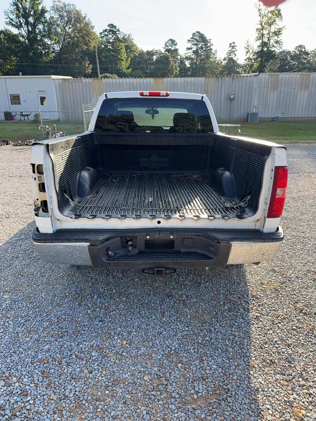 Image of Chevrolet 1500 equipment image 3