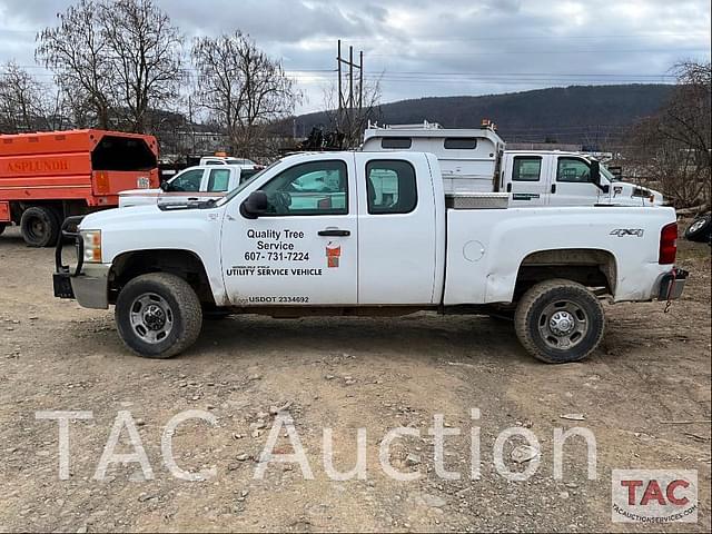 Image of Chevrolet Silverado equipment image 1