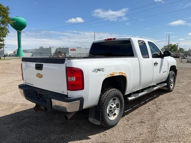 Image of Chevrolet 2500HD equipment image 4