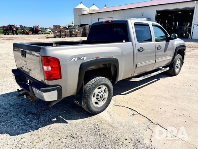 Image of Chevrolet 2500 equipment image 4