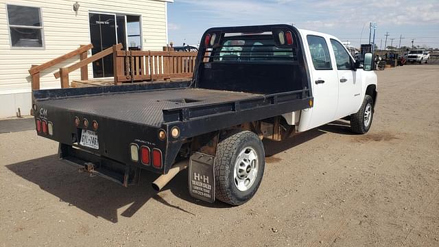 Image of Chevrolet 2500 equipment image 2