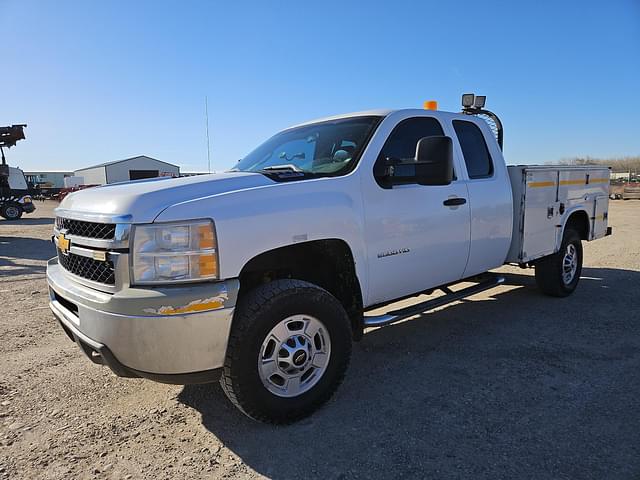 Image of Chevrolet 2500HD equipment image 2