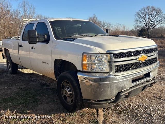 Image of Chevrolet 2500HD equipment image 2