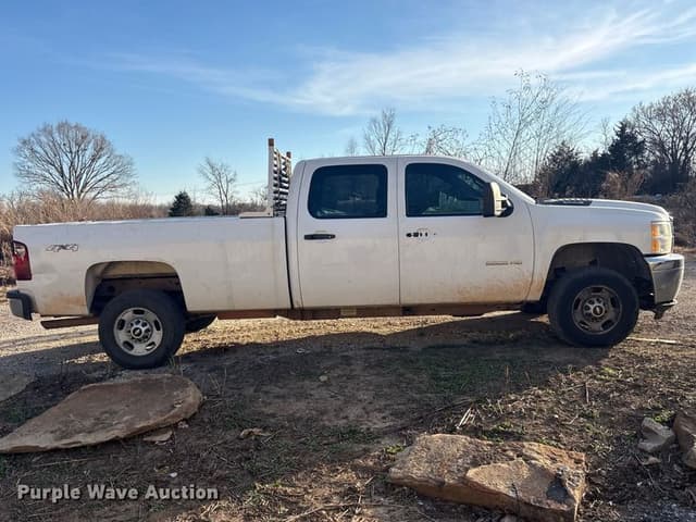 Image of Chevrolet 2500HD equipment image 3