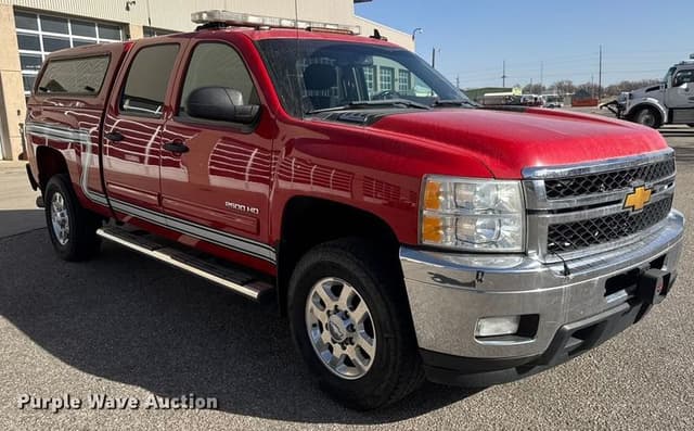 Image of Chevrolet 2500HD equipment image 2